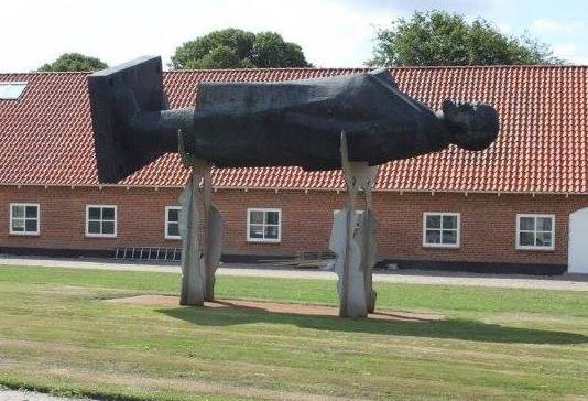 Ленин мертв!